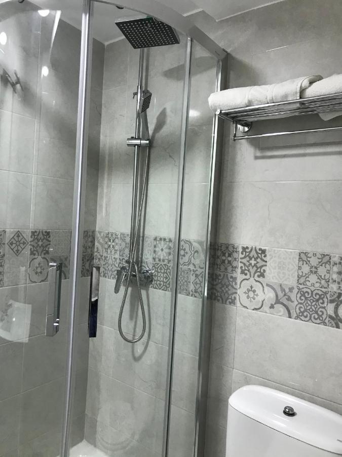 Hostal Plaza Damasco Альмуньекар Экстерьер фото